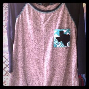 Women’s Baseball Tee w/Texas Pocket